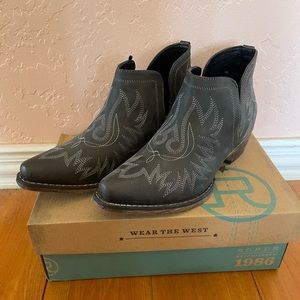 NIB - Roper Ankle boots